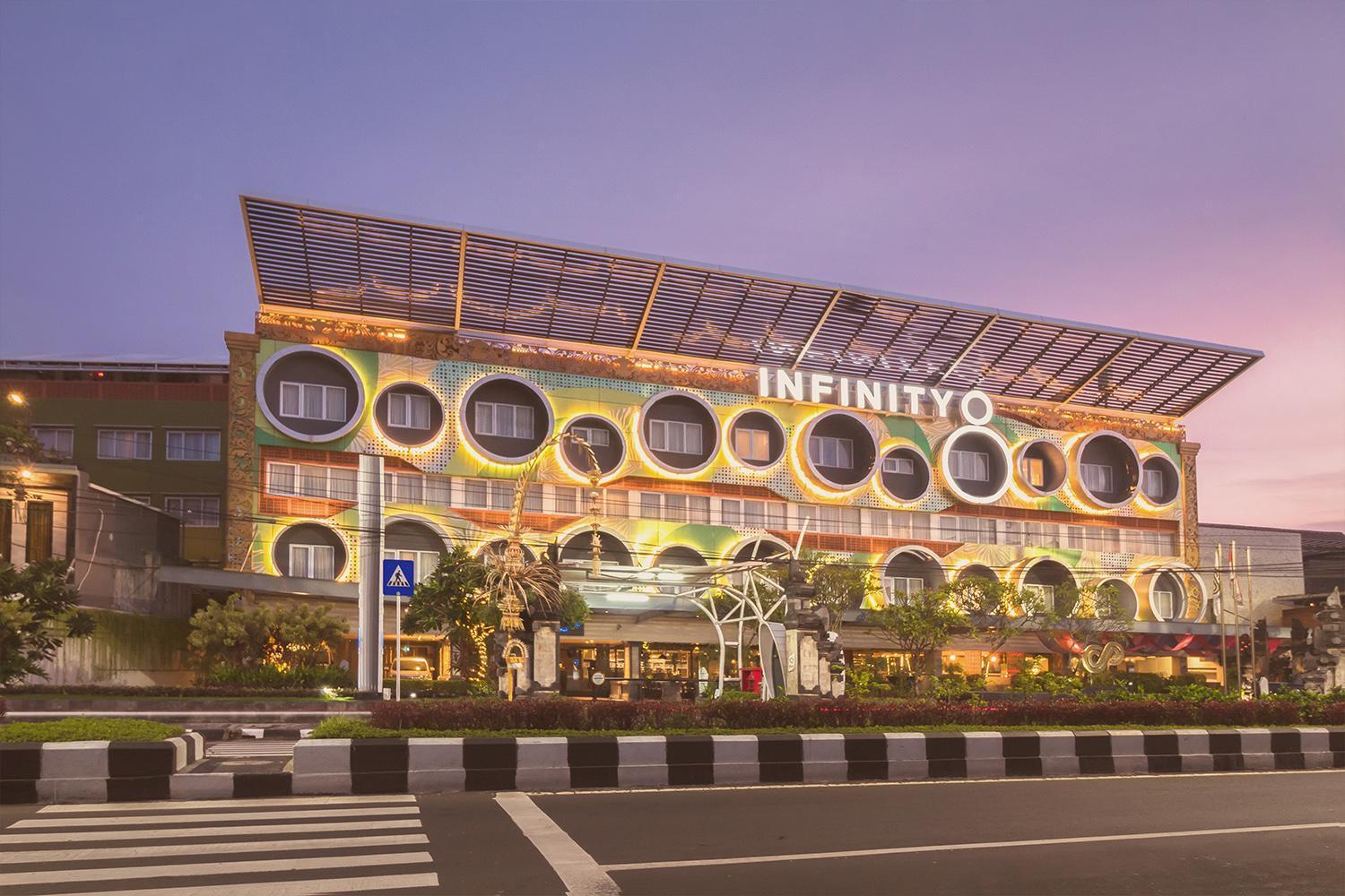 Hotel Infinity8 Bali 4*